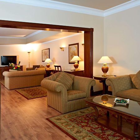 Hilton Cairo Zamalek Residences Экстерьер фото