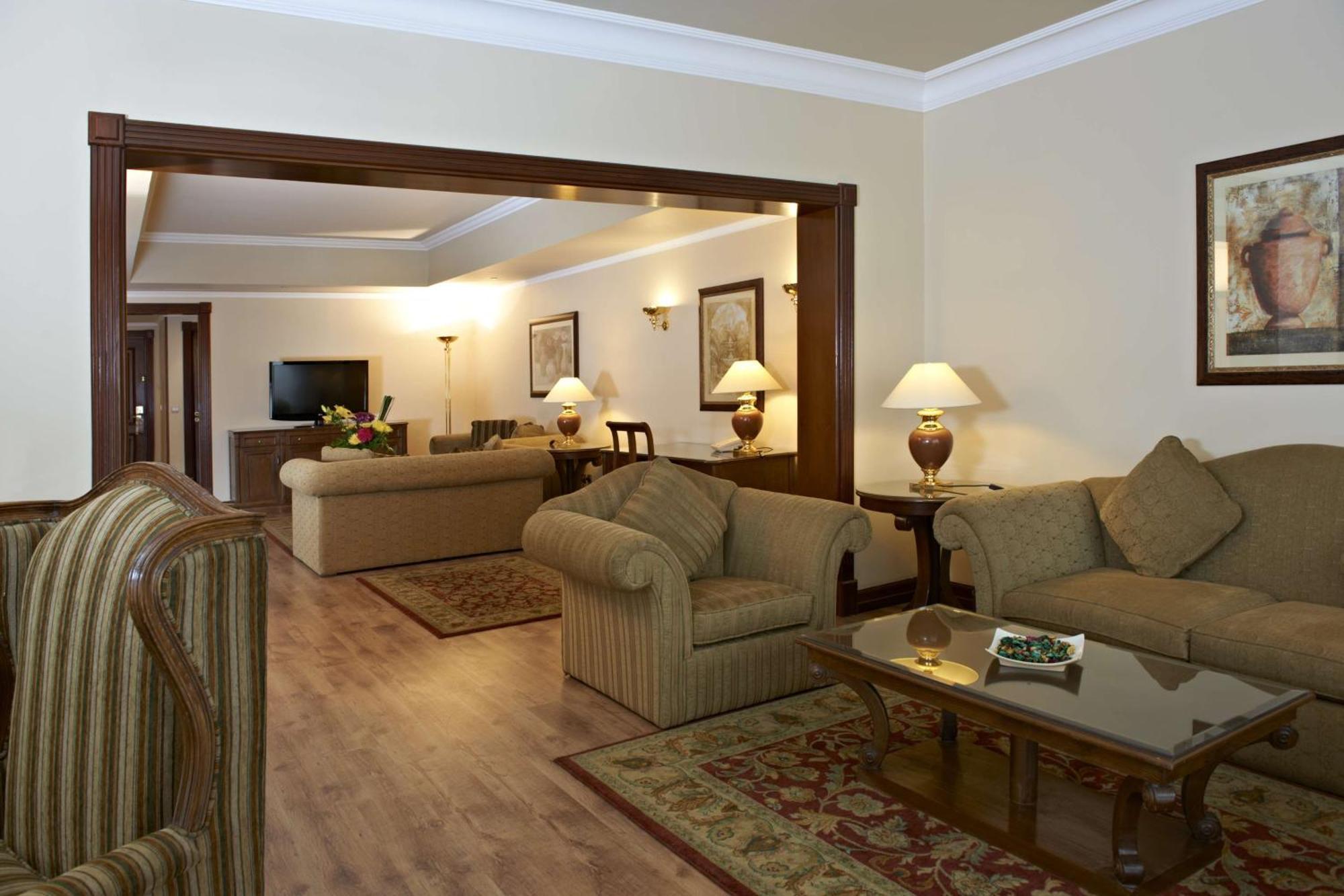 Hilton Cairo Zamalek Residences Экстерьер фото