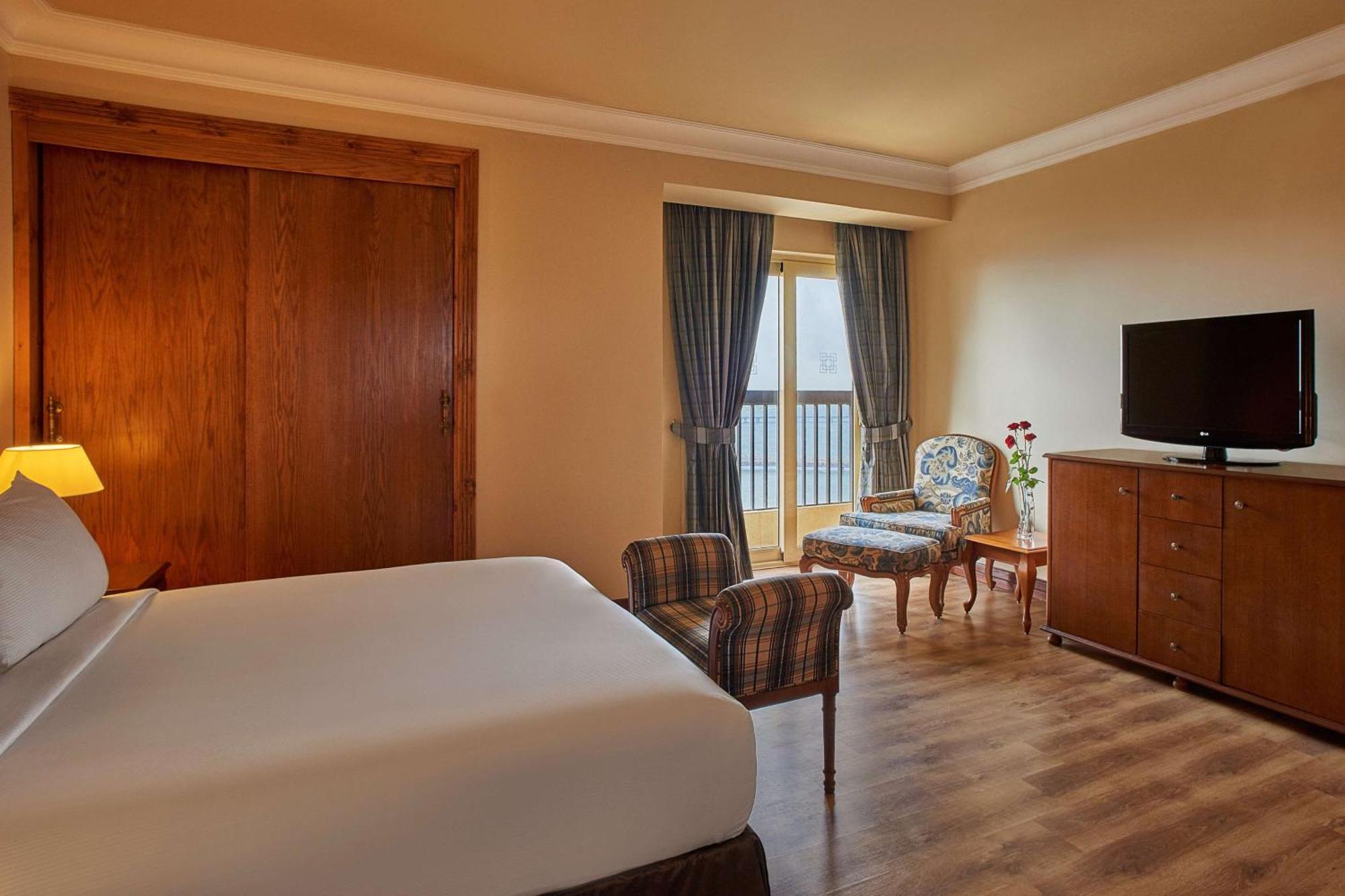 Hilton Cairo Zamalek Residences Экстерьер фото